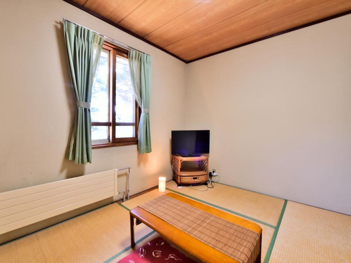 Kurumayama Kogen Guesthouse Urara Chino Eksteriør billede